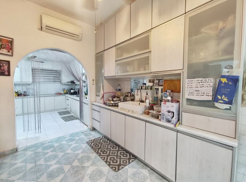 Rumah Teres 2 Tingkat untuk Dijual di Selayang (Selangor) - Nur Alia Omar - Kitchen - PropertyGuru.com.my