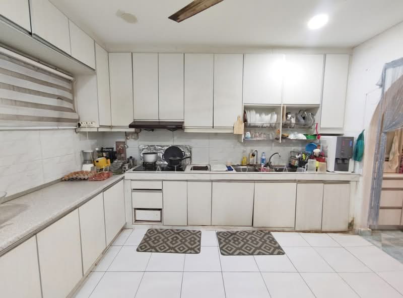 Rumah Teres 2 Tingkat untuk Dijual di Selayang (Selangor) - Nur Alia Omar - Kitchen - PropertyGuru.com.my