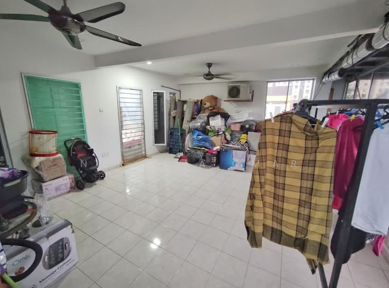 Rumah Teres 2 Tingkat untuk Dijual di Selayang (Selangor) - Nur Alia Omar - Living Room - PropertyGuru.com.my