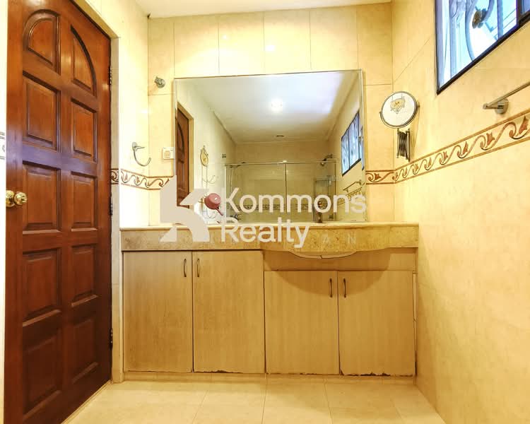 Rumah Banglo untuk Dijual di Seputeh (Kuala Lumpur) - Cindy Tan - Bathroom - PropertyGuru.com.my
