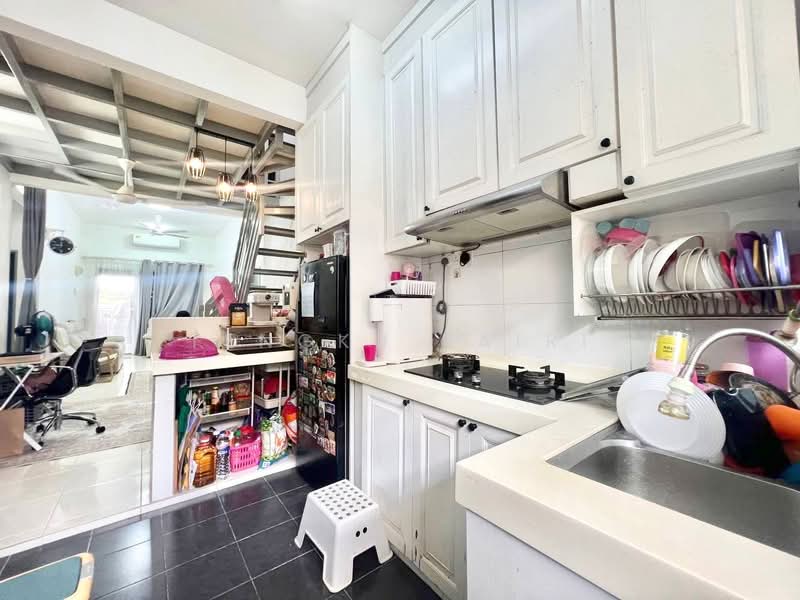 Rumah Teres untuk Dijual di Banting (Banting) - Tengku Zairi - PropertyGuru.com.my