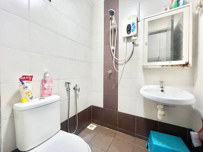 Rumah Teres untuk Dijual di Banting (Banting) - Tengku Zairi - PropertyGuru.com.my