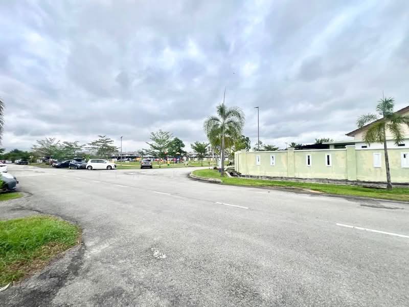 Rumah Teres untuk Dijual di Banting (Banting) - Tengku Zairi - PropertyGuru.com.my
