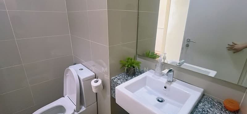 Servis Apartment untuk Disewa di The Azure Residences - Tom Ting - Bathroom - PropertyGuru.com.my