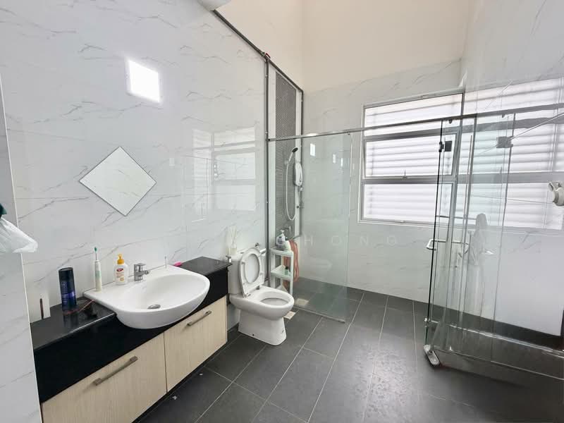 2-storey Terraced House for Sale in Taman Molek (Johor Bahru) - Nico Chong - Bathroom - PropertyGuru.com.my