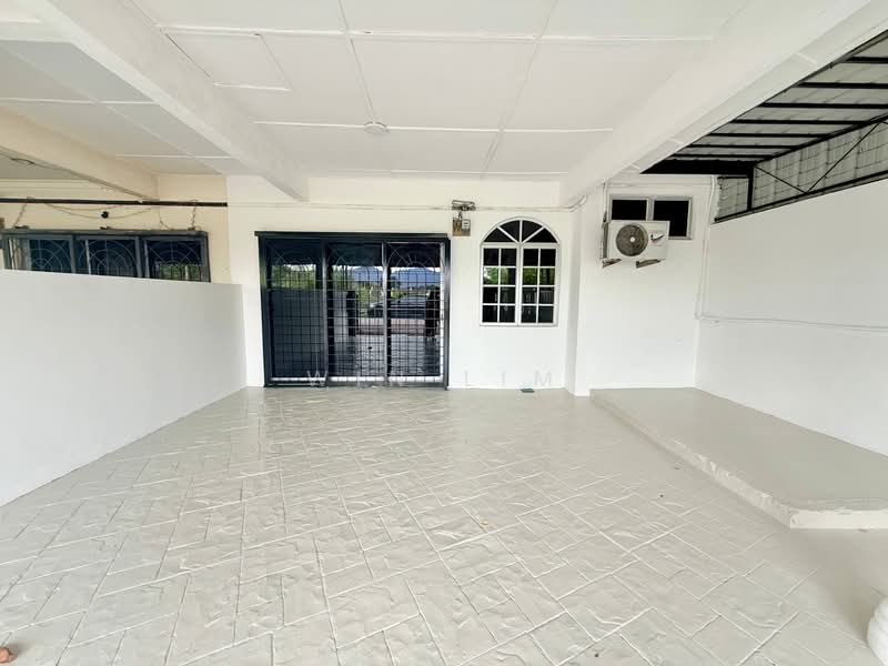 Rumah Teres 1 Tingkat untuk Dijual di Kluang (Johor) - Win Lim - Exterior - PropertyGuru.com.my