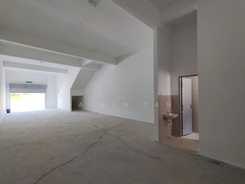 Shop for Sale in Bukit Beruntung (Serendah) - Darren Tan - Interior - PropertyGuru.com.my