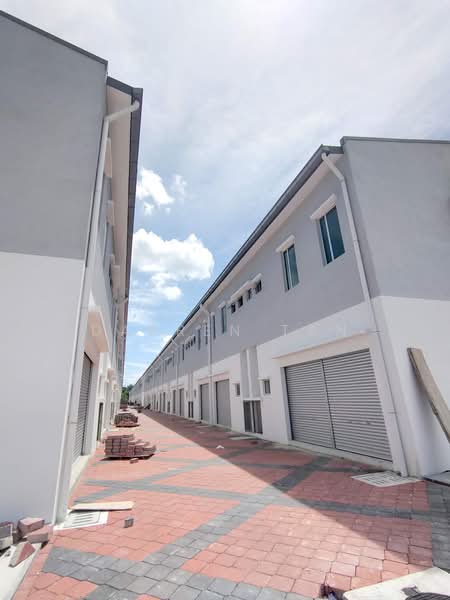 Shop for Sale in Bukit Beruntung (Serendah) - Darren Tan - Exterior - PropertyGuru.com.my