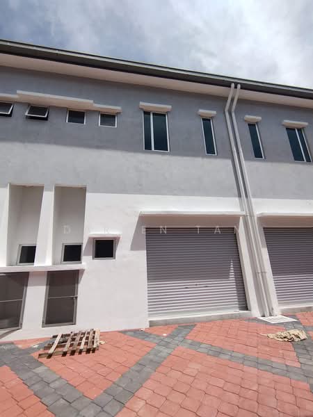 Shop for Sale in Bukit Beruntung (Serendah) - Darren Tan - Exterior - PropertyGuru.com.my
