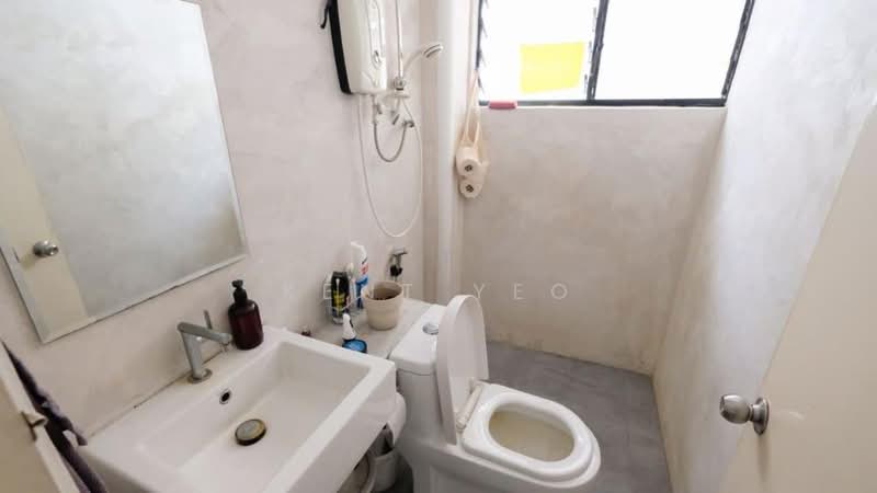 Flat for Sale at PPR Desa Tun Razak - Kent Yeo - Bathroom - PropertyGuru.com.my