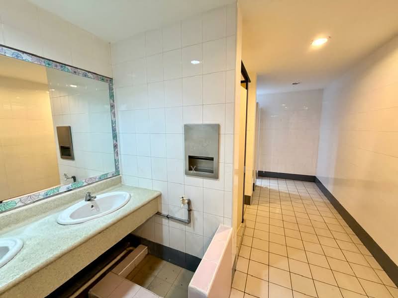 Pejabat untuk Disewa di Kuala Lumpur (Kuala Lumpur) - Dennix Chin - Bathroom - PropertyGuru.com.my