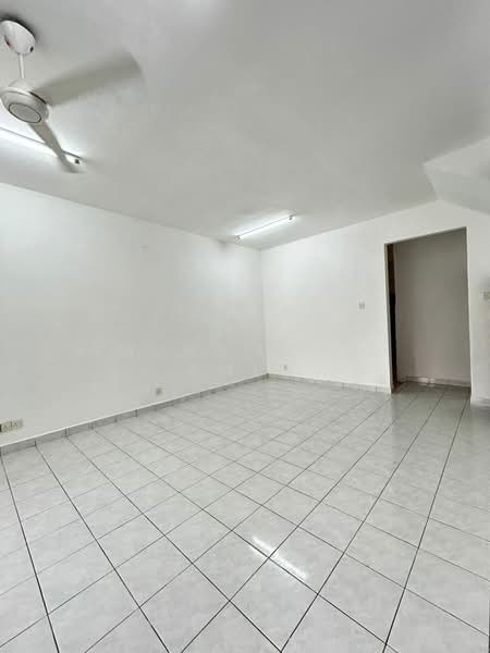 2-storey Terraced House for Sale in Bandar Puteri (Klang) - Muhammad Amin - Living Room - PropertyGuru.com.my
