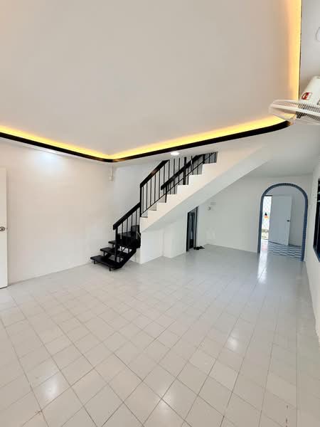 2-storey Terraced House for Sale in Taman Kluang Barat (Kluang) - Win Lim - Interior - PropertyGuru.com.my