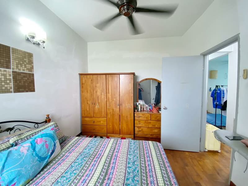 Semi-Detached House for Sale in Kajang (Selangor) - Nur Alia Omar - Bedroom - PropertyGuru.com.my