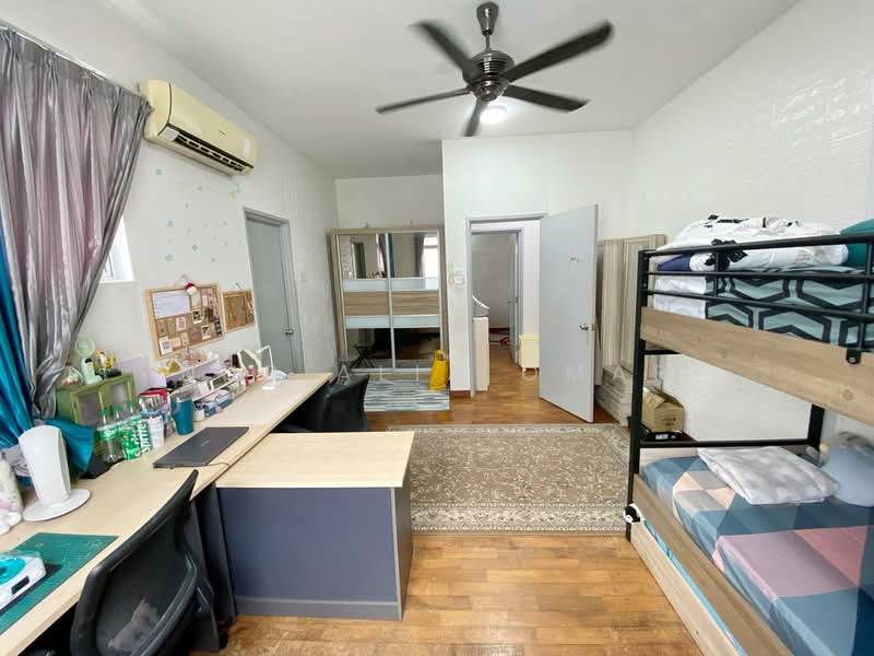 Semi-Detached House for Sale in Kajang (Selangor) - Nur Alia Omar - Bedroom - PropertyGuru.com.my