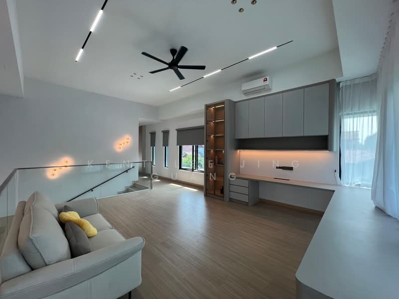 Rumah Banglo untuk Dijual di Taman Puncak Perdana (Shah Alam) - Kent Lee Jing Guang - Living Room - PropertyGuru.com.my