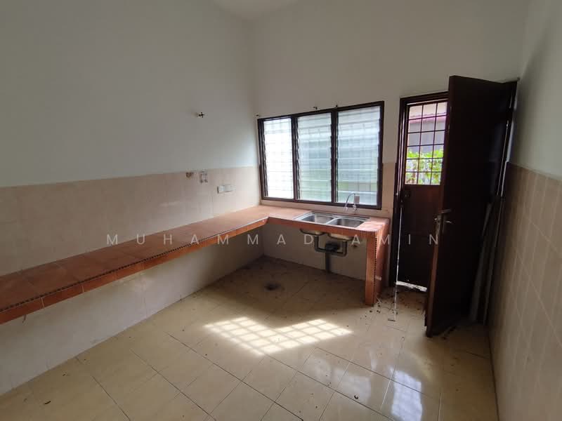 Rumah Teres 1 Tingkat untuk Dijual di Klang (Selangor) - Muhammad Amin - Kitchen - PropertyGuru.com.my