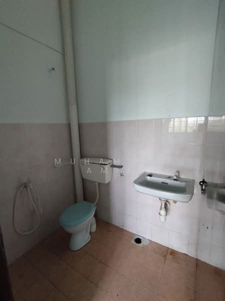 Rumah Teres 1 Tingkat untuk Dijual di Klang (Selangor) - Muhammad Amin - Bathroom - PropertyGuru.com.my
