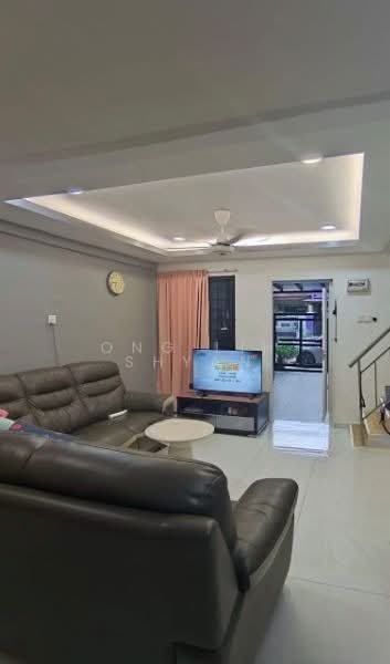 2-storey Terraced House for Sale in Taman Mount Austin (Tebrau) - Ong Lih Shyan - Living Room - PropertyGuru.com.my