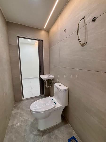 1-storey Terraced House for Sale in Taman Desa Cemerlang (Ulu Tiram) - Stephanie Gan - Bathroom - PropertyGuru.com.my