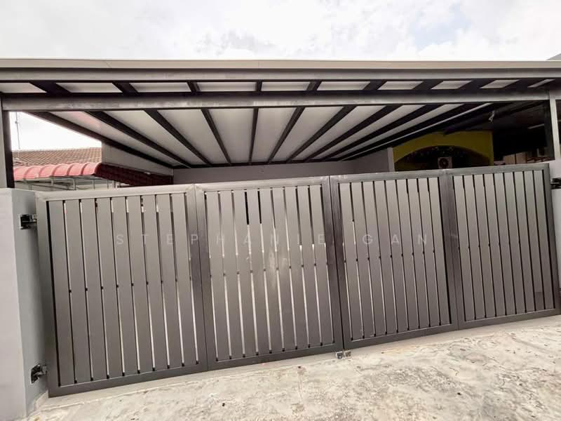 1-storey Terraced House for Sale in Taman Desa Cemerlang (Ulu Tiram) - Stephanie Gan - Exterior - PropertyGuru.com.my