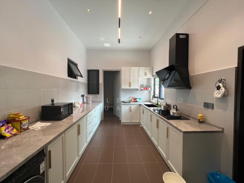 Bungalow for Sale in Bukit Jelutong (Shah Alam) - Kent Lee Jing Guang - Kitchen - PropertyGuru.com.my