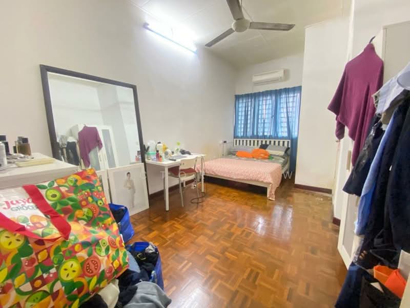 Rumah Teres 2 Tingkat untuk Dijual di Seksyen 5 (Kota Damansara) - Victor Liew - Bedroom - PropertyGuru.com.my