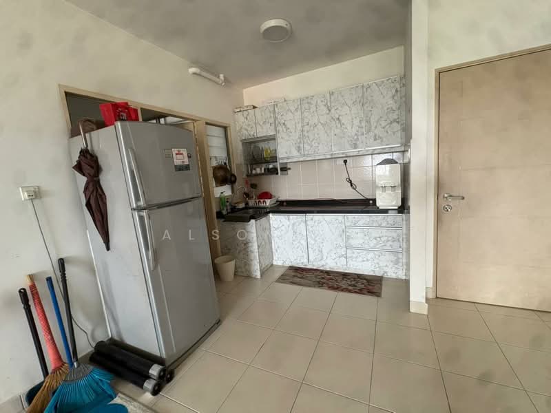 Apartment for Rent at De Bayu - Alson Tan - Kitchen - PropertyGuru.com.my