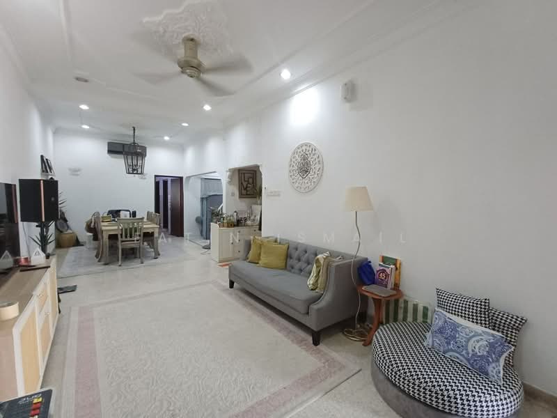 Rumah Teres 1 Tingkat untuk Dijual di Taman Tun Dr Ismail (Kuala Lumpur) - Fatin Ismail - Living Room - PropertyGuru.com.my