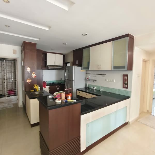 Condominium for Sale at Sri Putramas - Evie Au - Kitchen - PropertyGuru.com.my