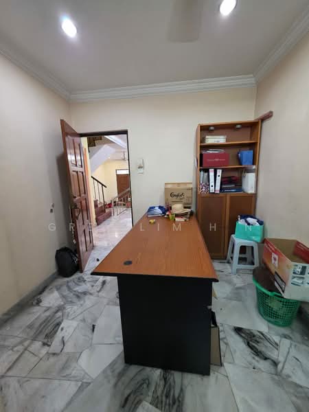 2-storey Terraced House for Sale in Taman Putra Indah (Seri Kembangan) - Grey Lim H N - Interior - PropertyGuru.com.my