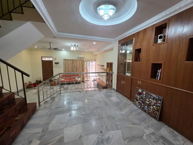 2-storey Terraced House for Sale in Taman Putra Indah (Seri Kembangan) - Grey Lim H N - Living Room - PropertyGuru.com.my