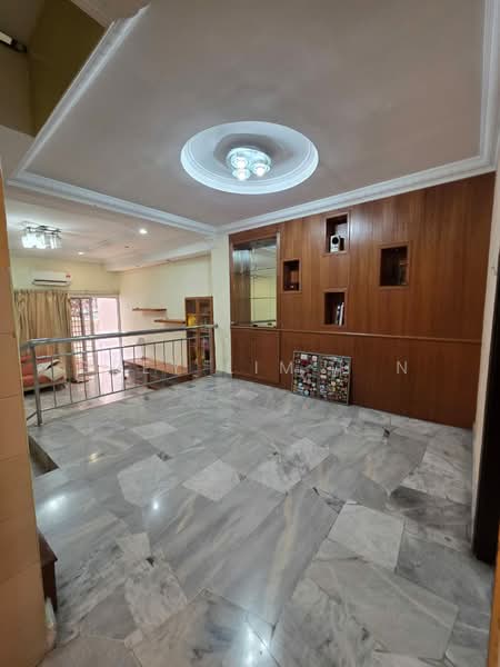 2-storey Terraced House for Sale in Taman Putra Indah (Seri Kembangan) - Grey Lim H N - Living Room - PropertyGuru.com.my