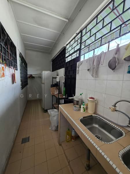 2-storey Terraced House for Sale in Taman Putra Indah (Seri Kembangan) - Grey Lim H N - Kitchen - PropertyGuru.com.my