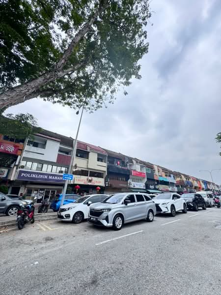 Shop for Rent in Taman Tun Dr Ismail (Kuala Lumpur) - Loh KC - Exterior - PropertyGuru.com.my