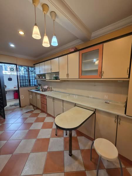 2-storey Terraced House for Sale in Taman Putra Indah (Seri Kembangan) - Grey Lim H N - Kitchen - PropertyGuru.com.my