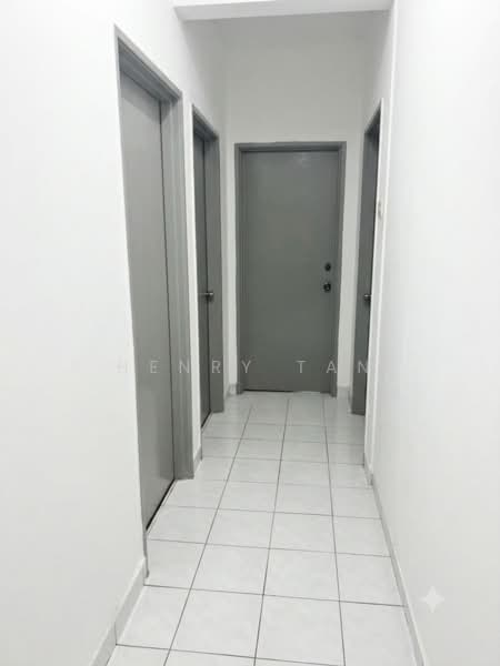 Apartment for Sale at Pangsapuri Sri Kemuning - Henry Tan - Corridor - PropertyGuru.com.my