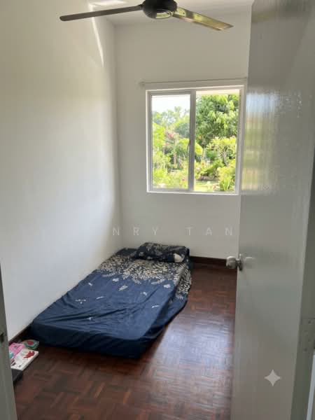 Apartment for Sale at Pangsapuri Sri Kemuning - Henry Tan - Bedroom - PropertyGuru.com.my