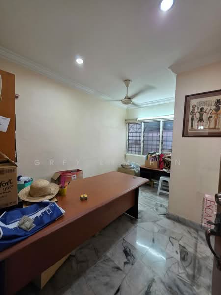 2-storey Terraced House for Sale in Taman Putra Indah (Seri Kembangan) - Grey Lim H N - Study - PropertyGuru.com.my
