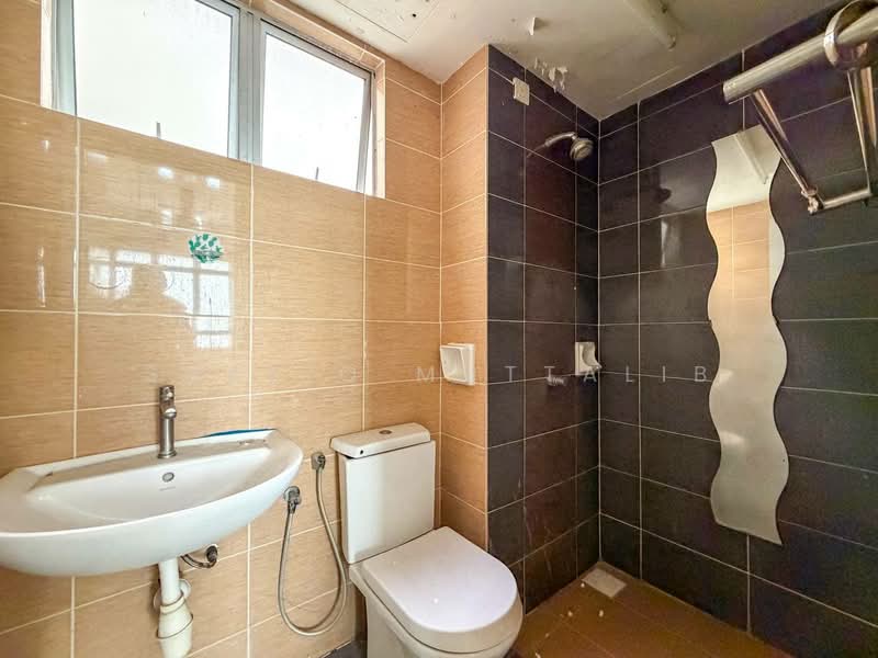 Kondominium untuk Dijual di Mutiara Anggerik - Shafiq Muttalib - Bathroom - PropertyGuru.com.my