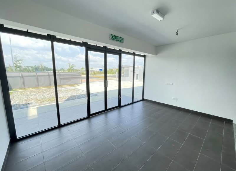 Factory for Rent in Sungai Buloh (Selangor) - Jason Ng - Entrance - PropertyGuru.com.my