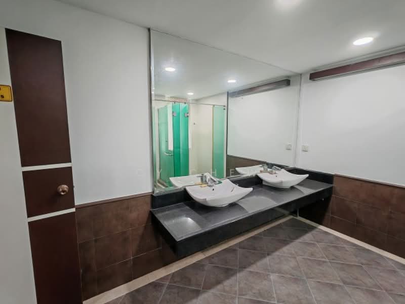 Kedai / Pejabat untuk Disewa di Taman Daya (Johor Bahru) - CY Chew - Bathroom - PropertyGuru.com.my