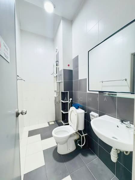 2-storey Terraced House for Sale in Johor Bahru (Johor) - Stella Chia - Bathroom - PropertyGuru.com.my