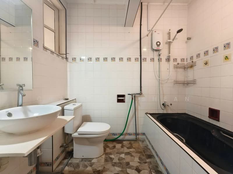 Townhouse for Sale in Taman Sri Hartamas (Sri Hartamas) - Chang Tze Shean - Bathroom - PropertyGuru.com.my