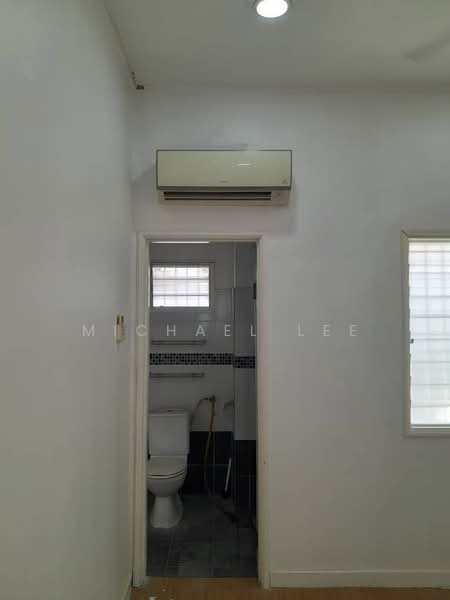 2-storey Terraced House for Sale in Usj 11 (Subang Jaya) - Michael Lee - Bathroom - PropertyGuru.com.my