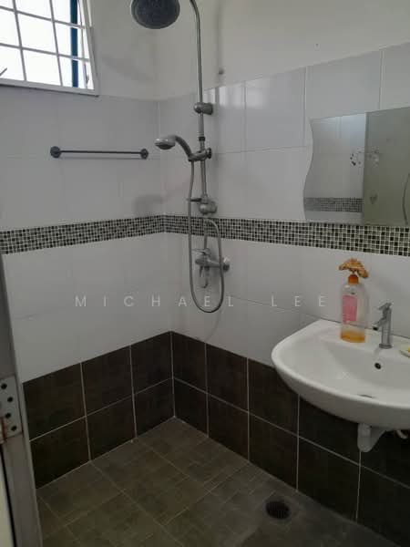 2-storey Terraced House for Sale in Usj 11 (Subang Jaya) - Michael Lee - Bathroom - PropertyGuru.com.my