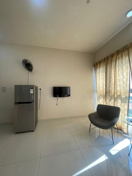 Condominium for Rent at Amberside @ Country Garden Danga Bay - Lucas Lee - Living Room - PropertyGuru.com.my