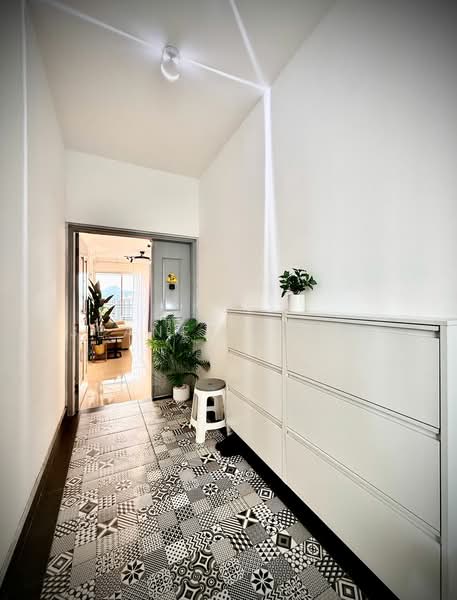 Kondominium untuk Dijual di Gurney Park Condominium - Jeanette Hee - Entrance - PropertyGuru.com.my