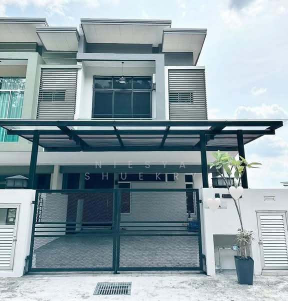 Rumah Teres untuk Dijual di Taman Kajang Perdana (Kajang) - Niesya Shuekry - Exterior - PropertyGuru.com.my