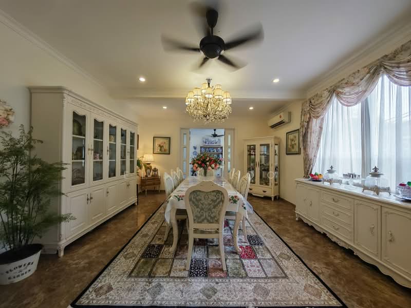 Rumah Berkembar untuk Dijual di Ukay Perdana (Ulu Kelang) - Eling Loo - Dining Room - PropertyGuru.com.my